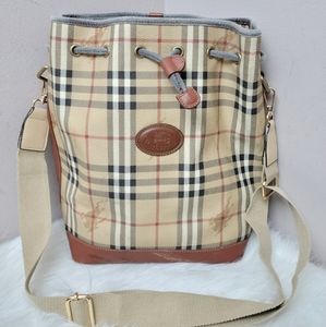 100% Authentic vintage  burberrys nova check crossbody